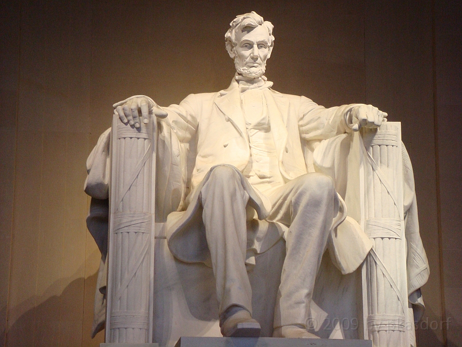 Washington DC [2009 July 03] 232.JPG - Scenes from The Lincoln Memorial